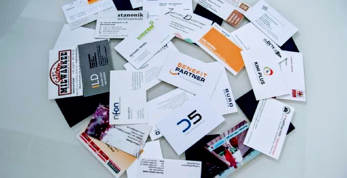 Dienstleistung Visitenkarten digitalisieren